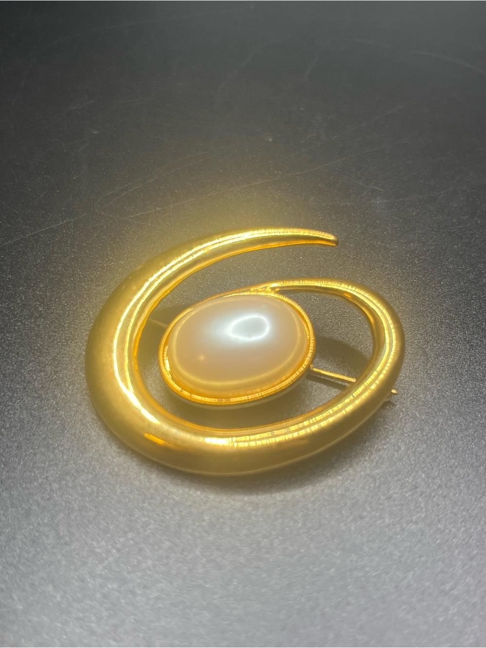 Vintage Monet Gold Tone Faux
Pearl Brooch | Modernist Swirl Pin | 1980s - Picture 2 of 7